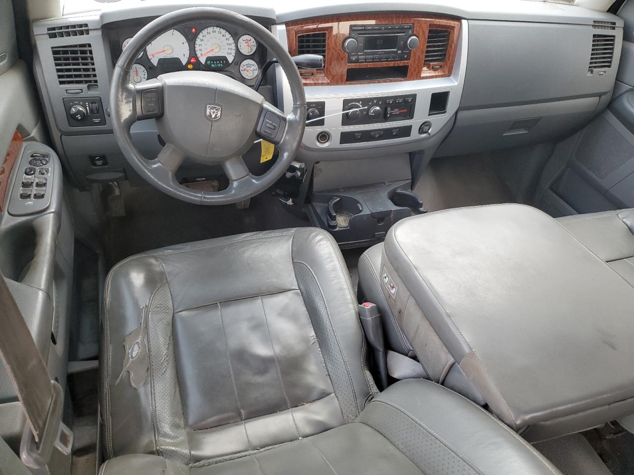 2006 Dodge RAM - Image 8