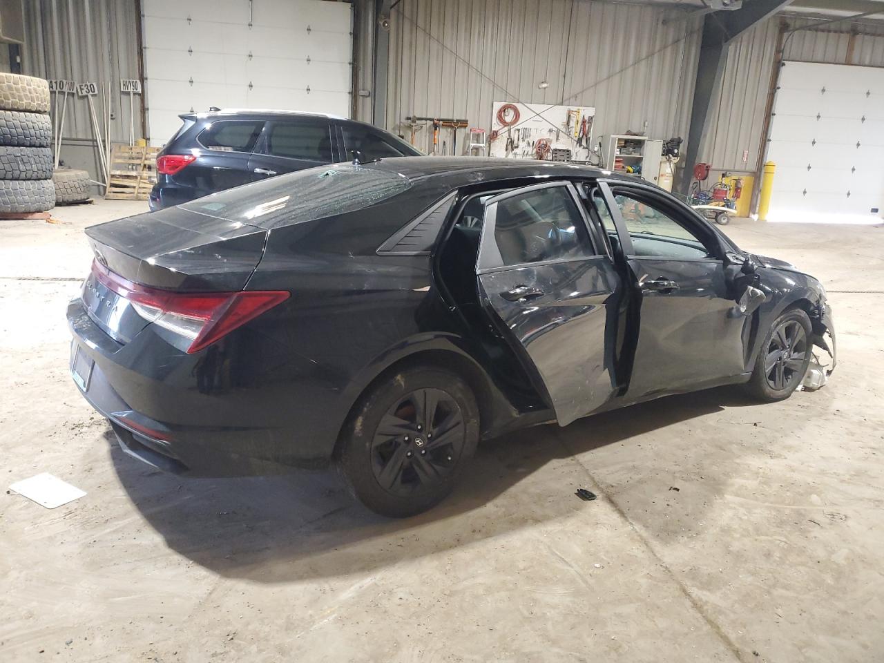 2021 Hyundai Elantra - Image 3