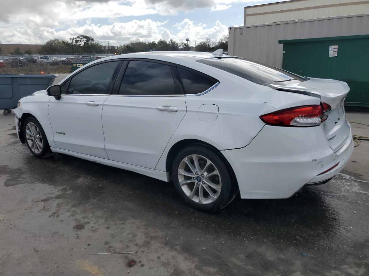 2019 Ford Fusion - Image 2