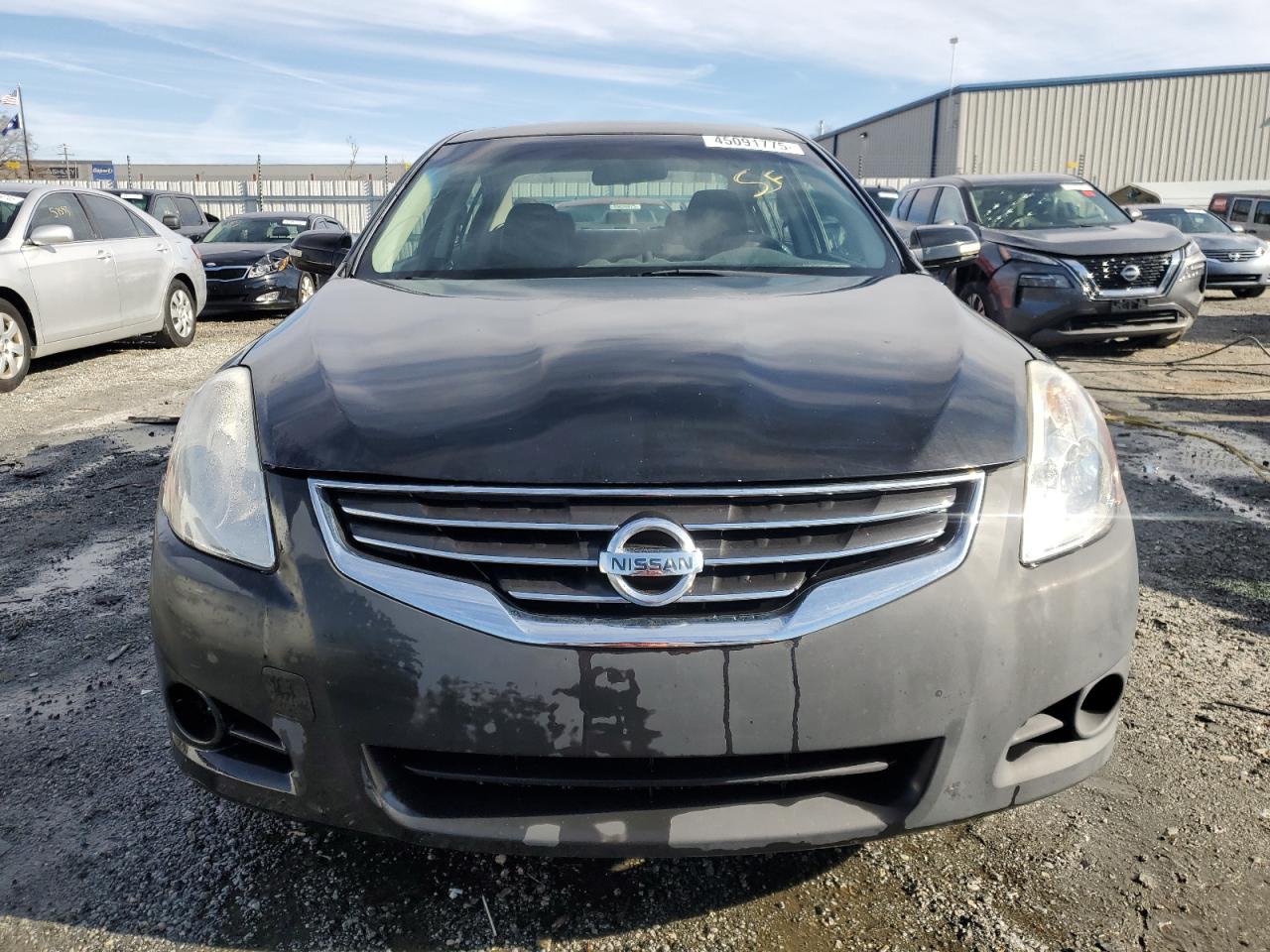 2010 Nissan Altima - Image 5