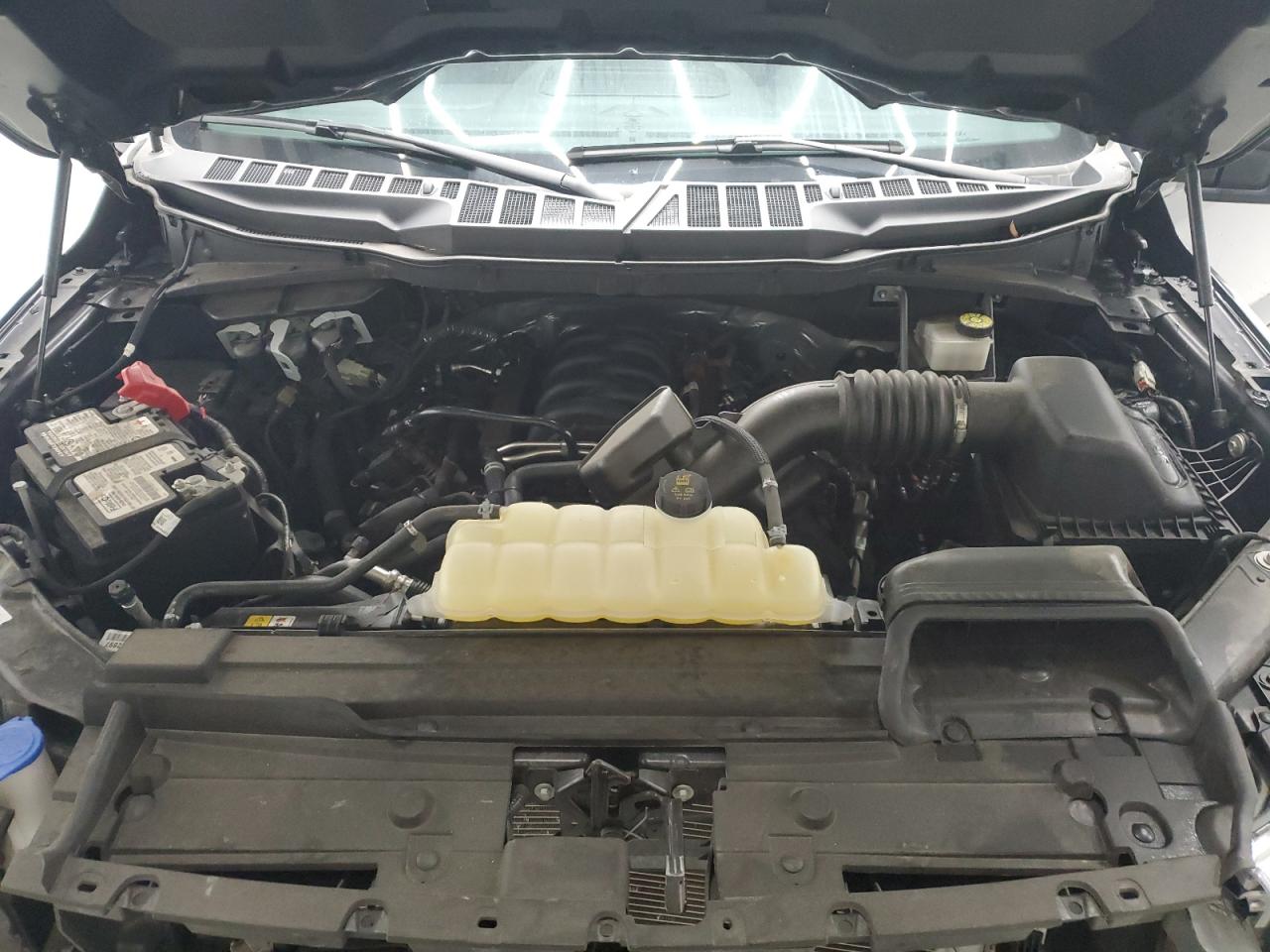 2023 Ford F-150 - Image 11