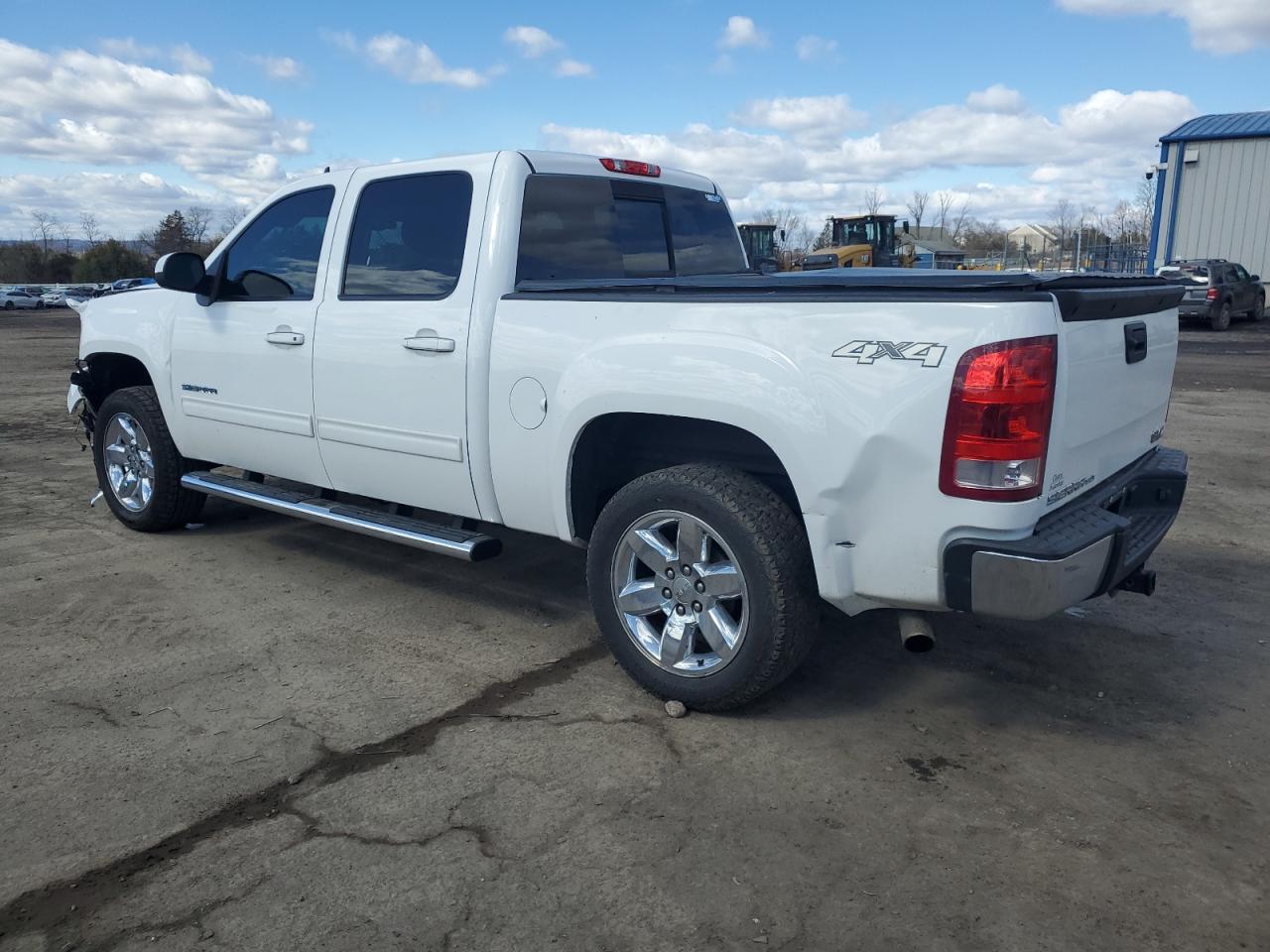 2012 GMC Sierra - Image 2