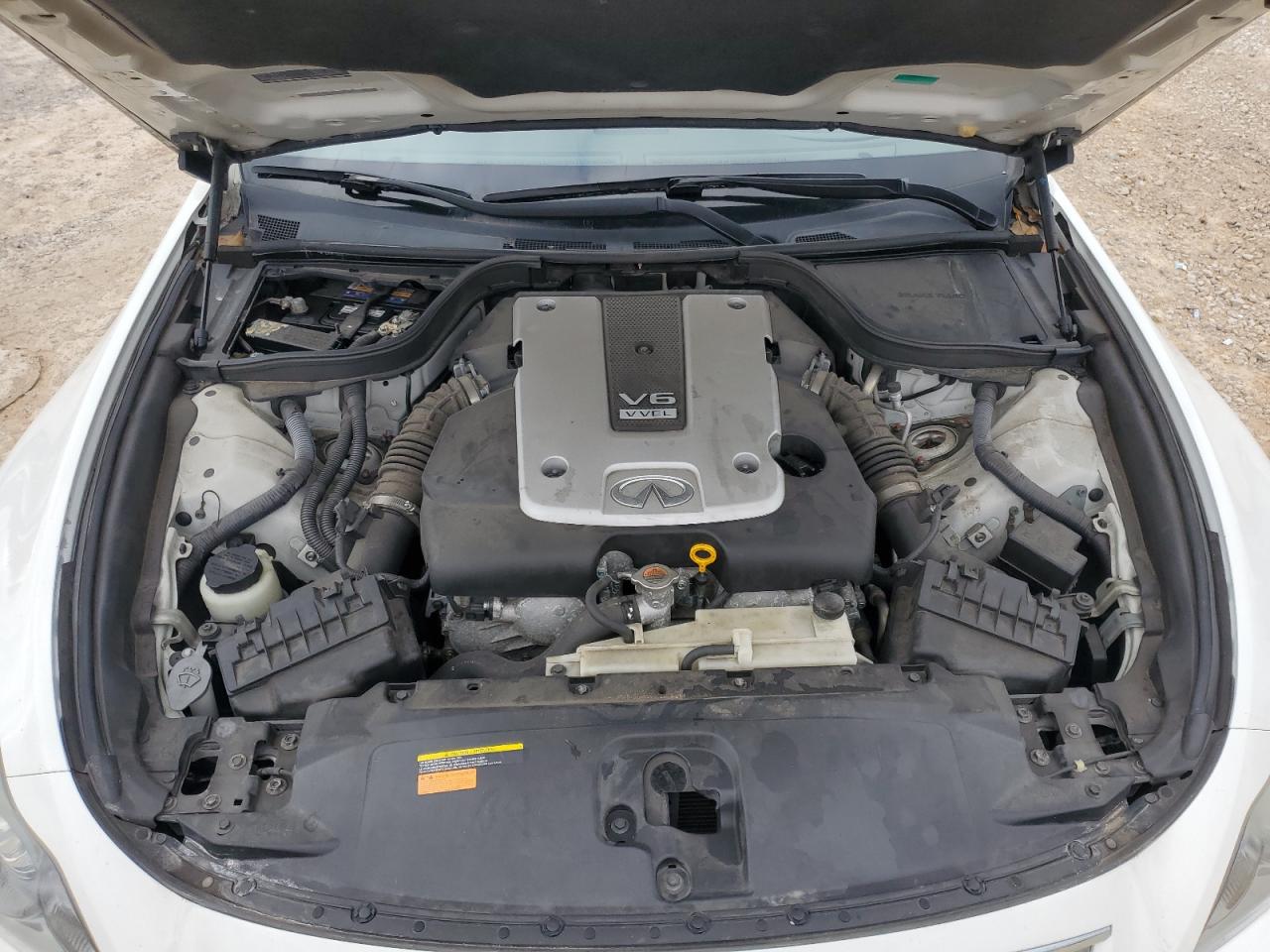 2013 Infiniti G - Image 13