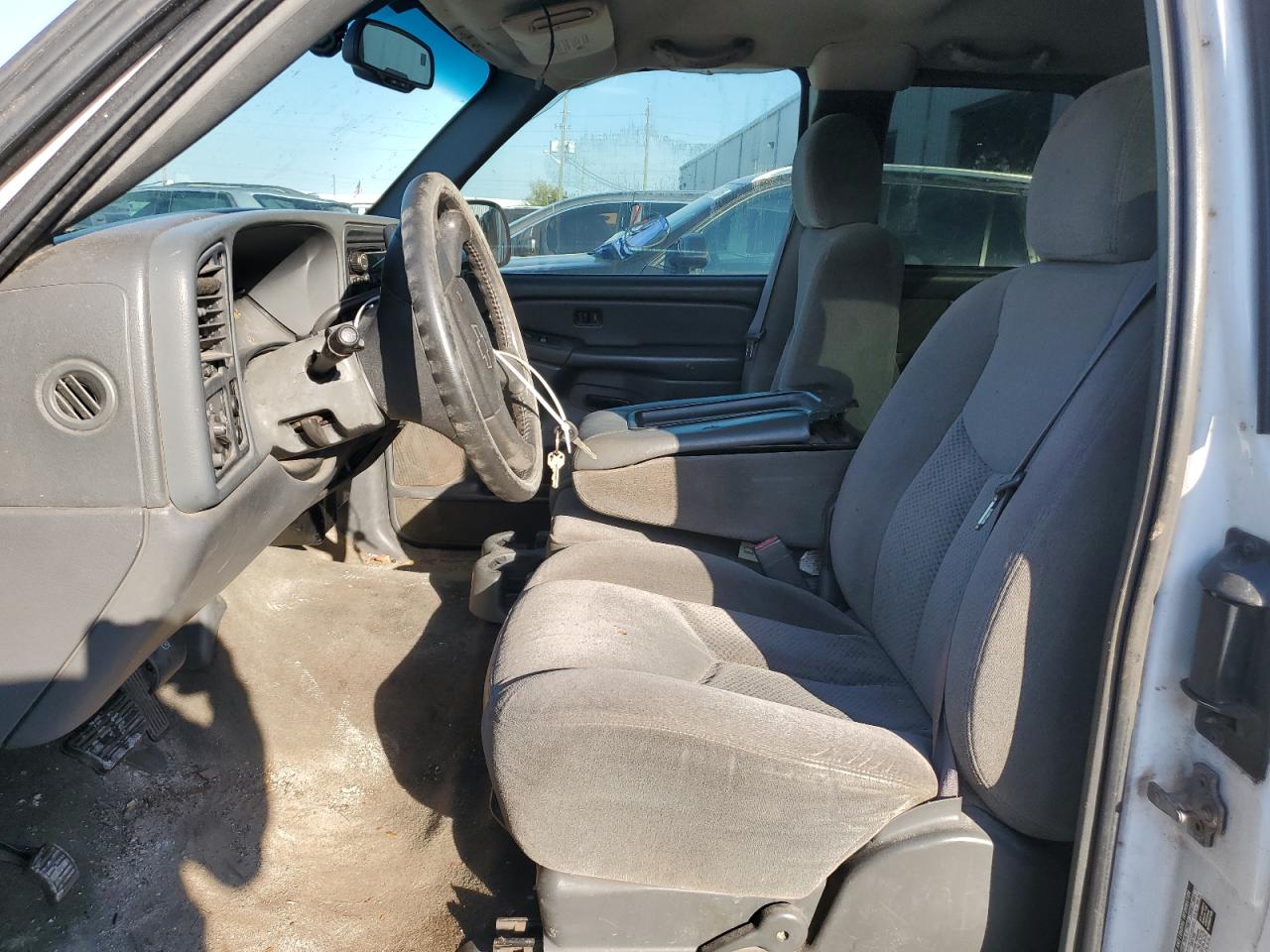 2005 Chevrolet Silverado - Image 7