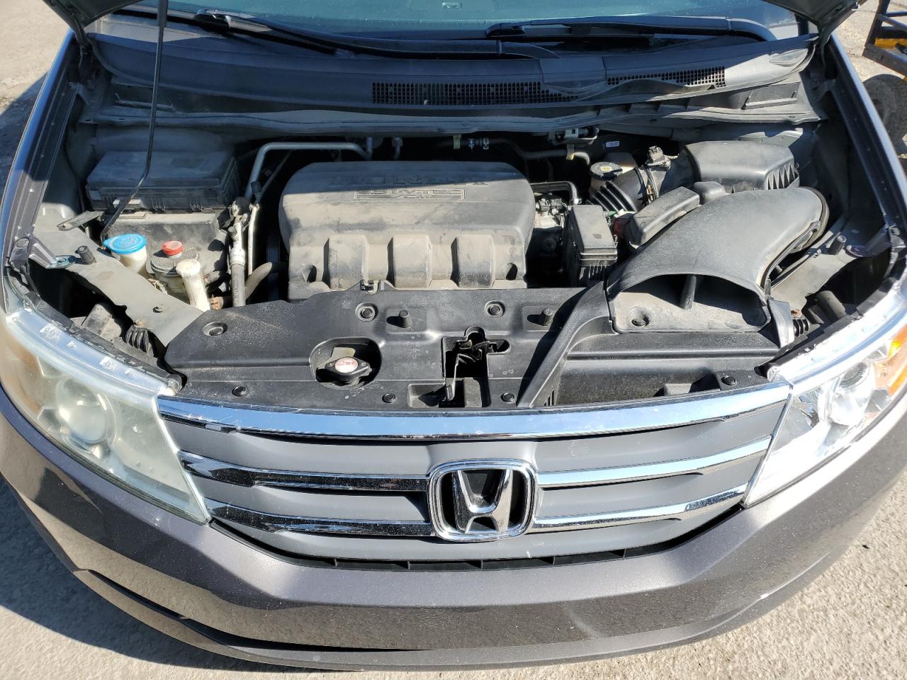 2011 Honda Odyssey - Image 12