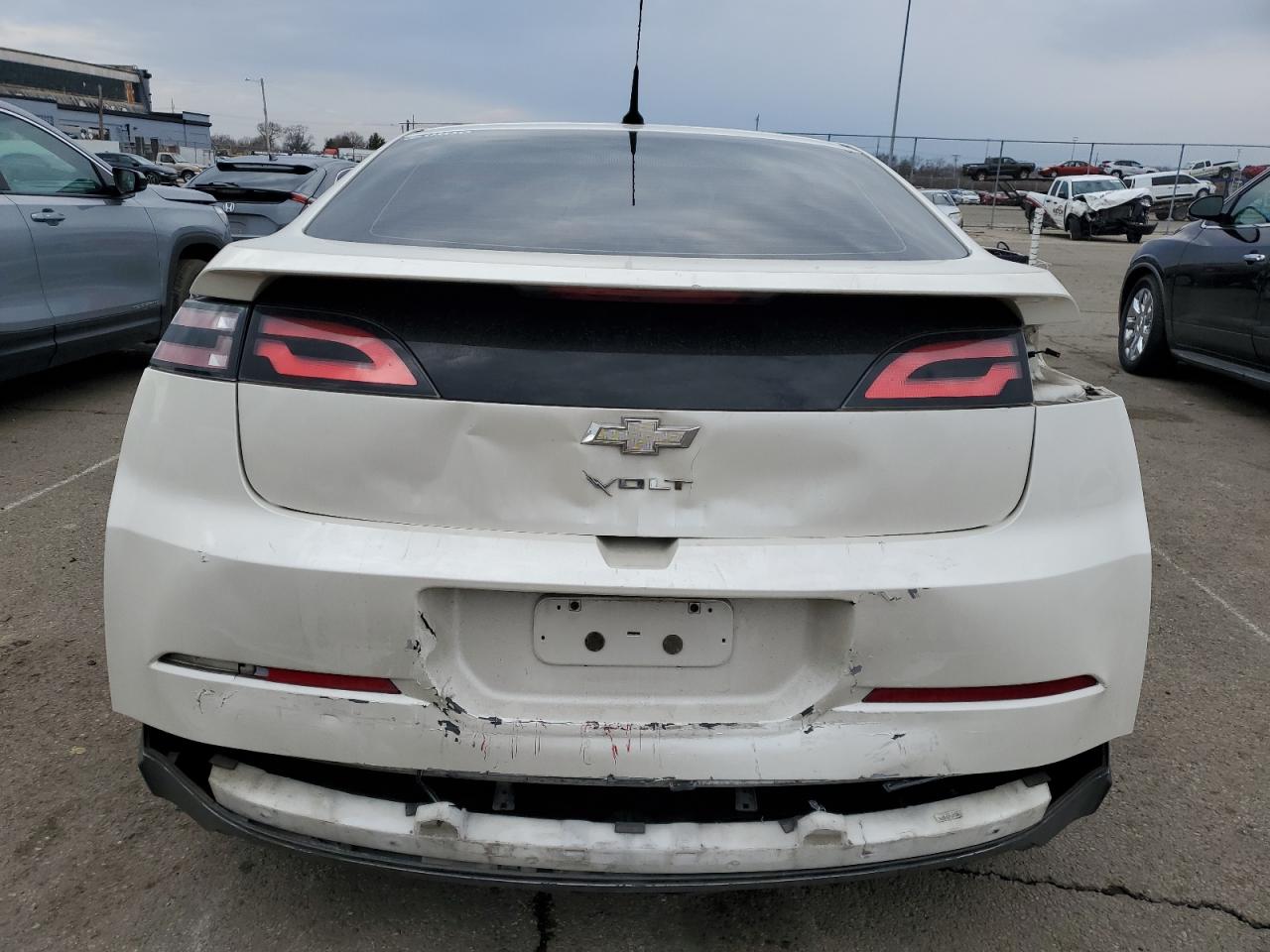 2013 Chevrolet Volt - Image 6