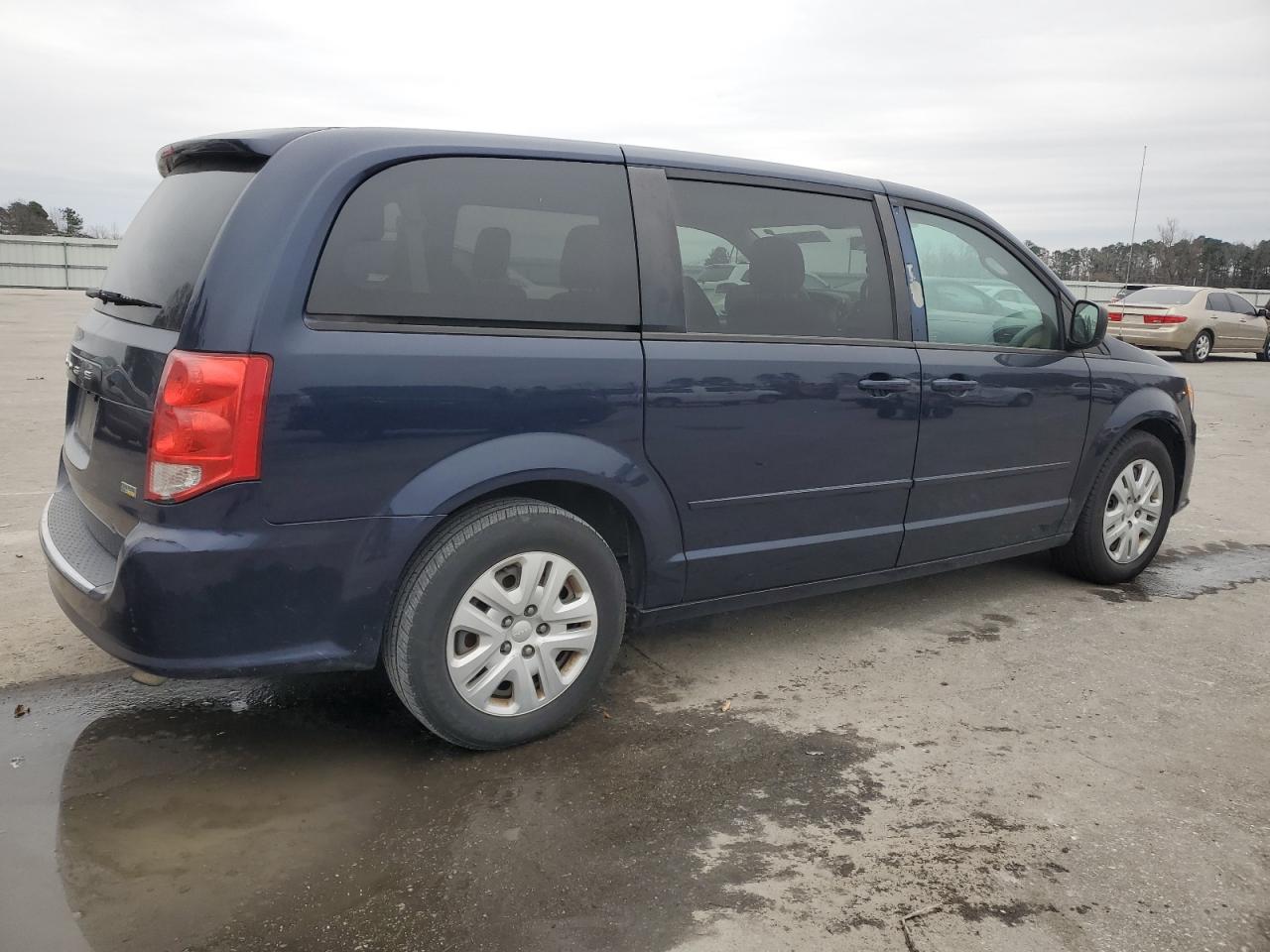 2016 Dodge Caravan - Image 3