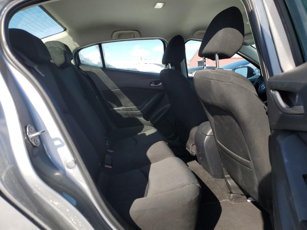 2015 Mazda 3 - Image 10
