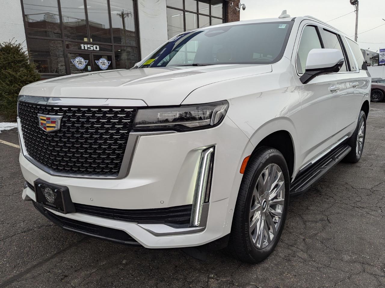 2021 Cadillac Escalade - Image 2