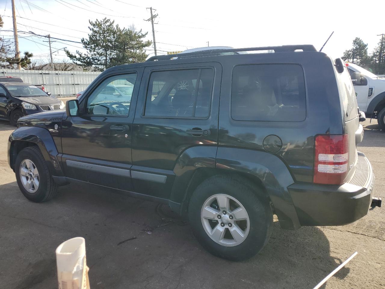 2010 Jeep Liberty (North America) - Image 2