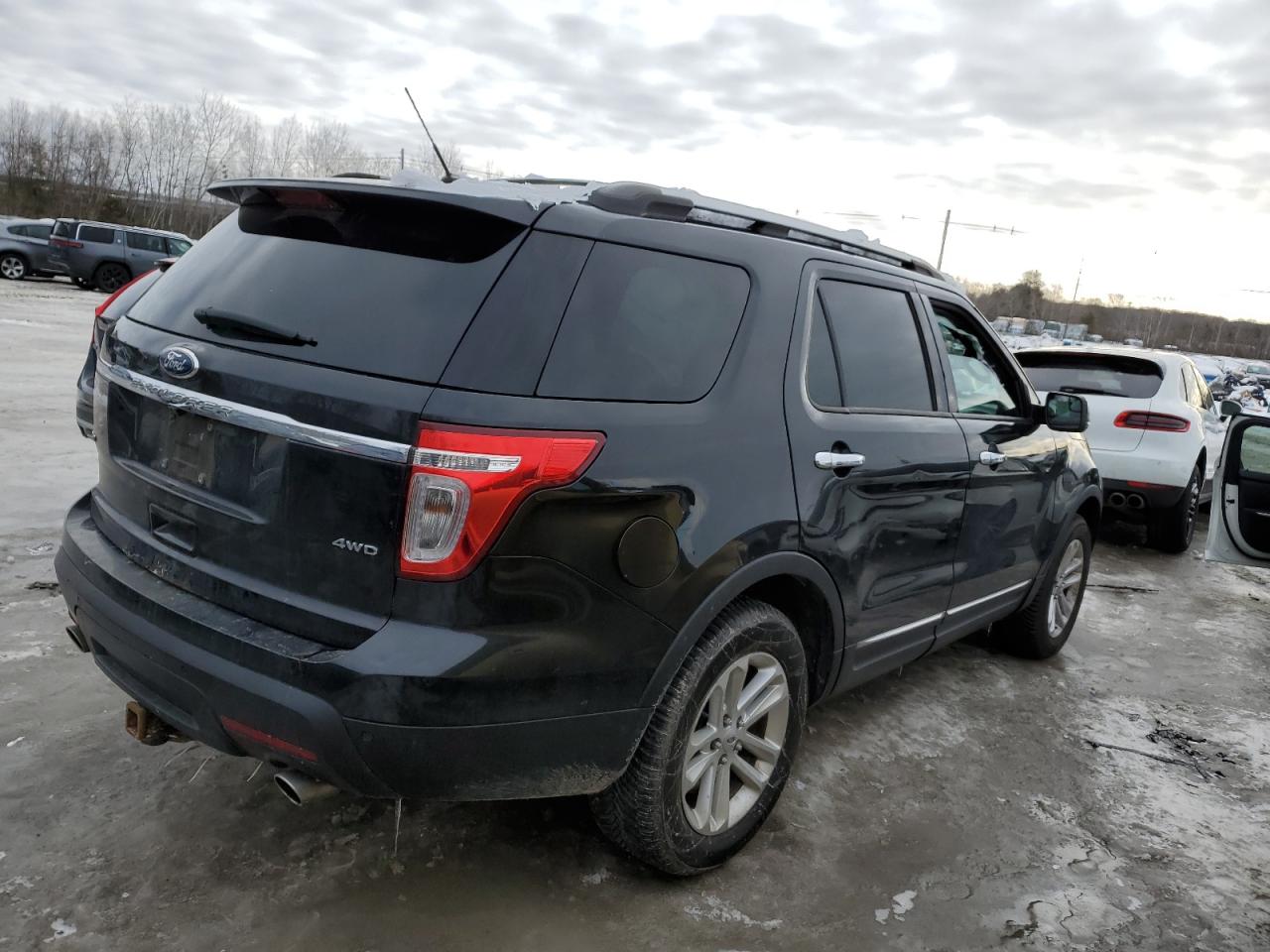 2015 Ford Explorer - Image 3