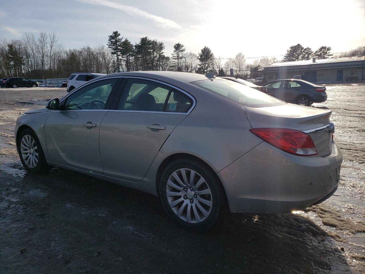 2011 Buick Regal - Image 2