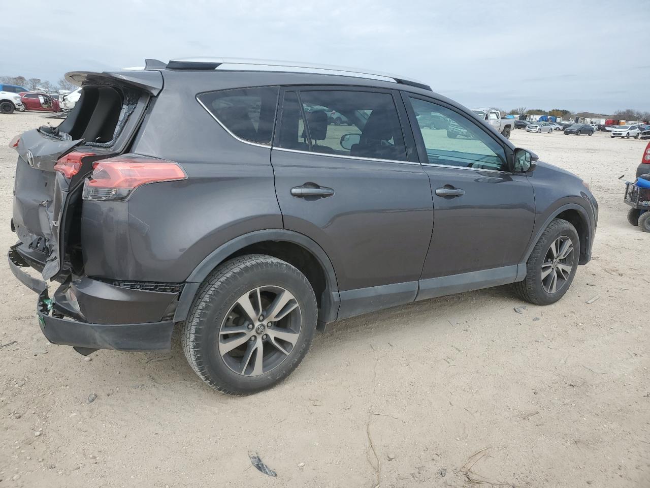 2016 Toyota RAV 4 - Image 3