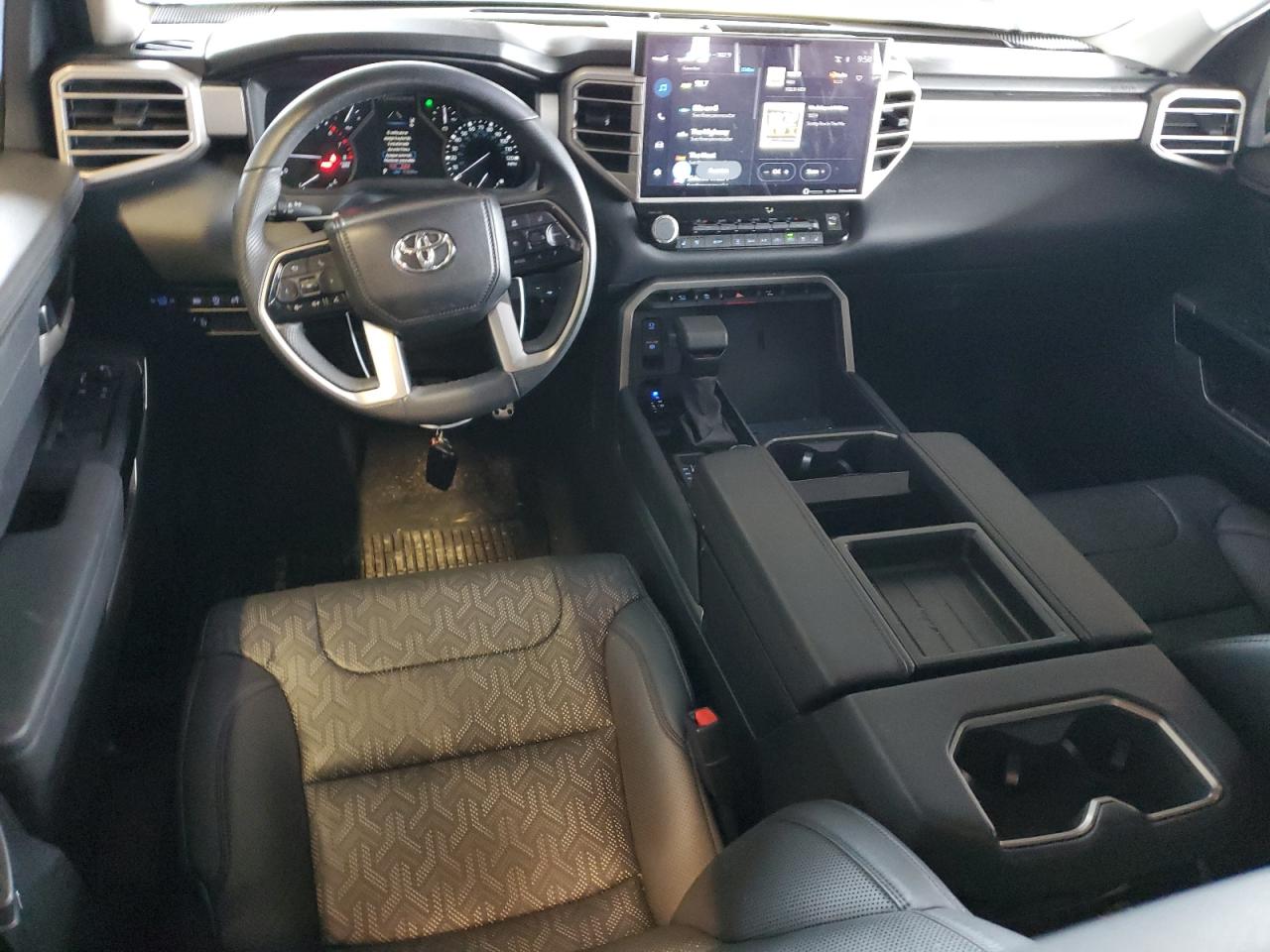 2023 Toyota Tundra - Image 8