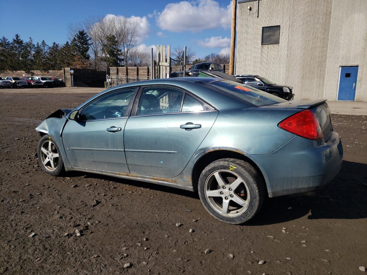 2009 Pontiac G6 - Image 2