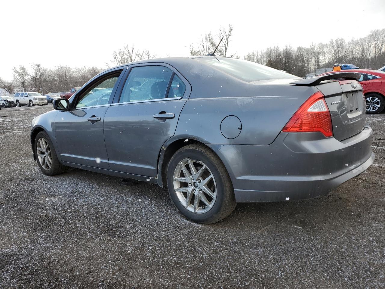 2010 Ford Fusion - Image 2