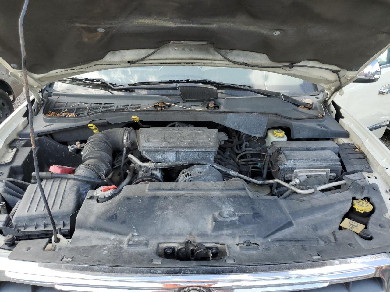 2008 Chrysler Aspen - Image 12
