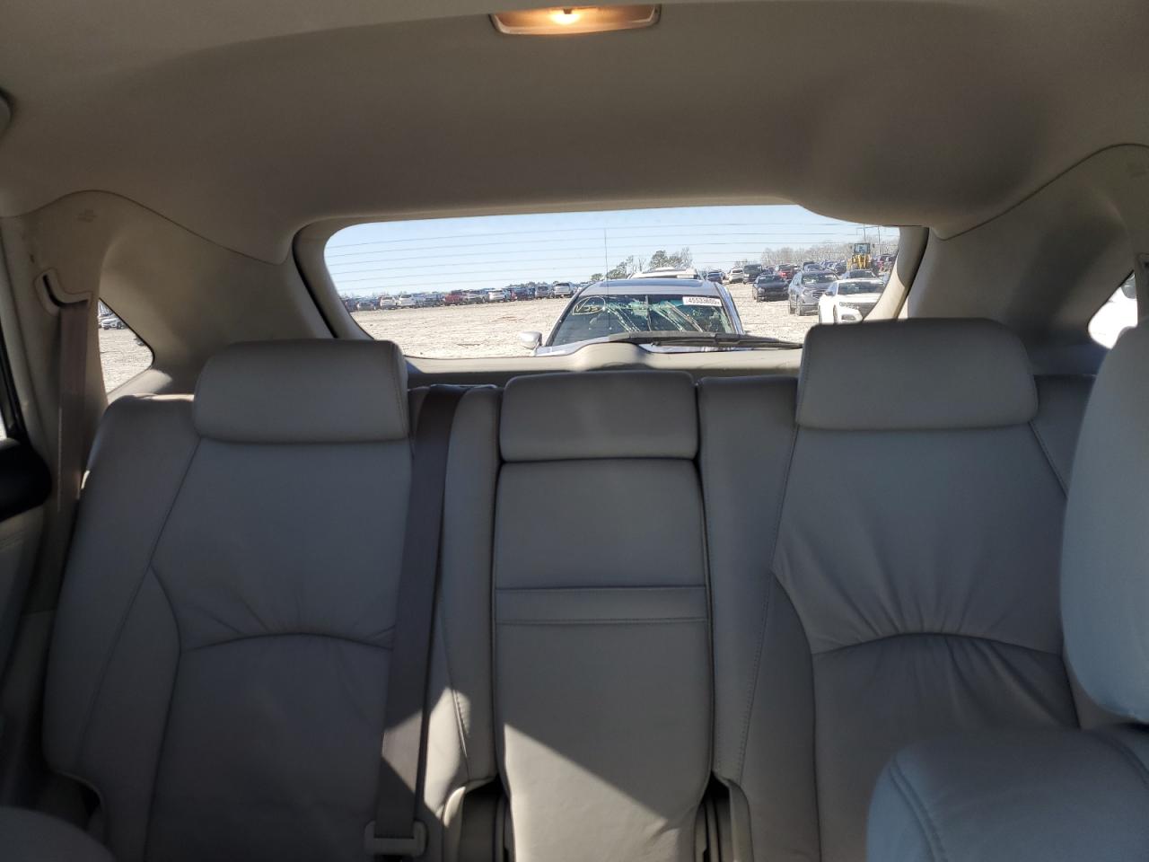 2004 Lexus RX - Image 10