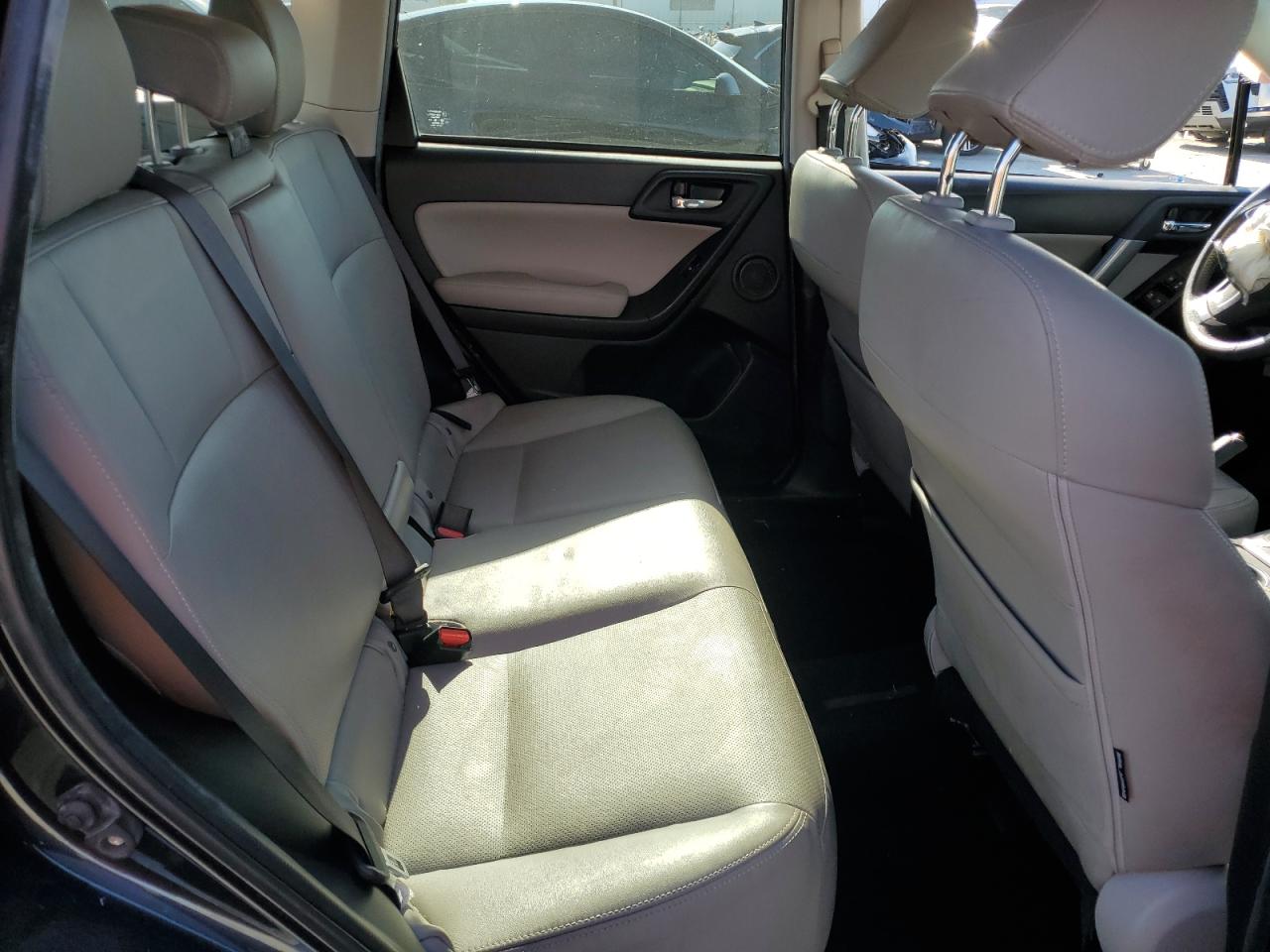 2016 Subaru Forester - Image 11