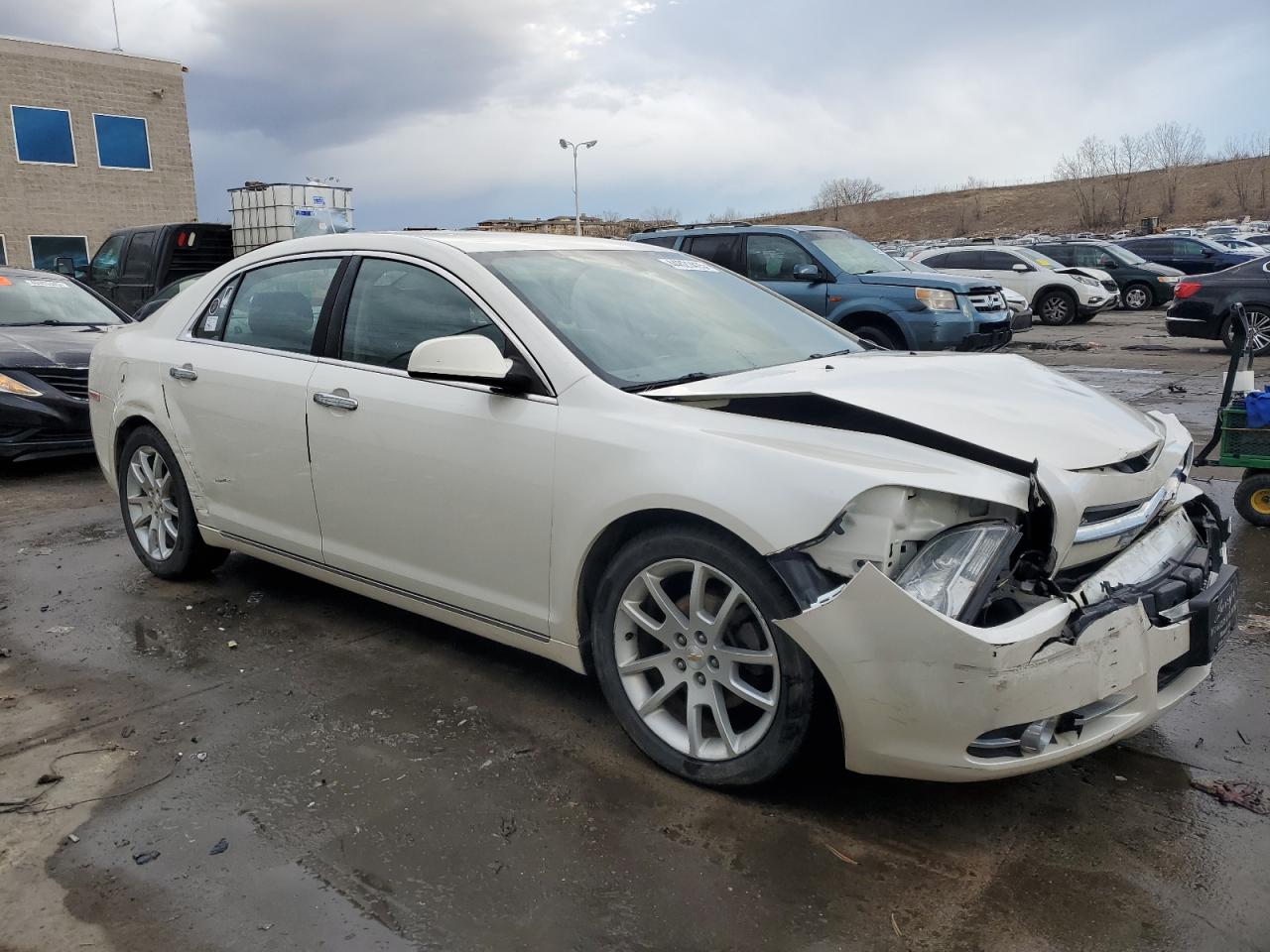 2011 Chevrolet Malibu - Image 4