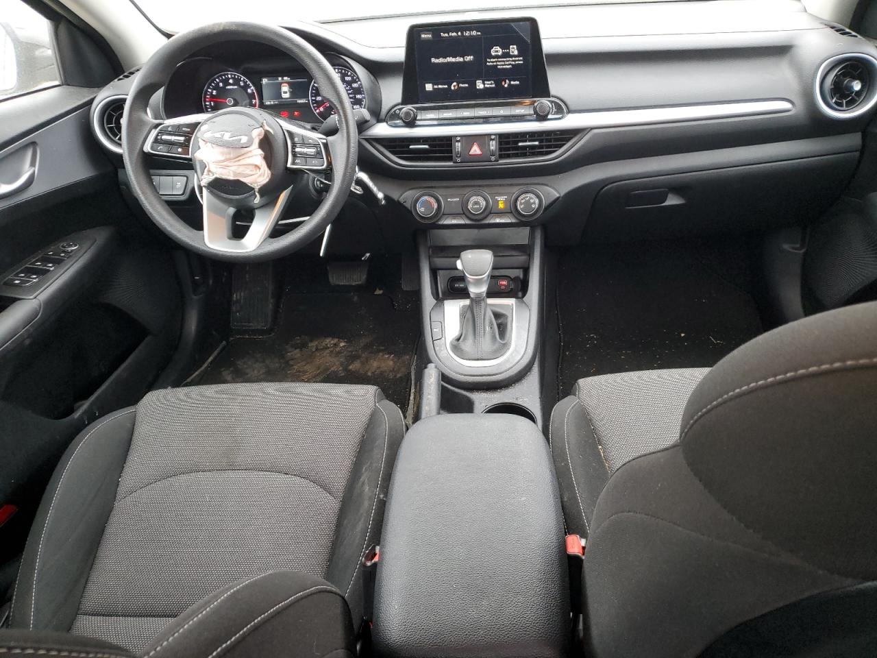 2024 Kia Forte - Image 8