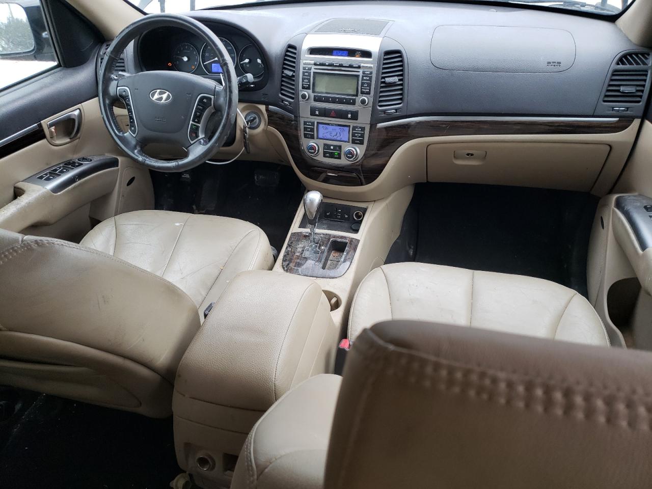 2012 Hyundai Santa Fe - Image 8