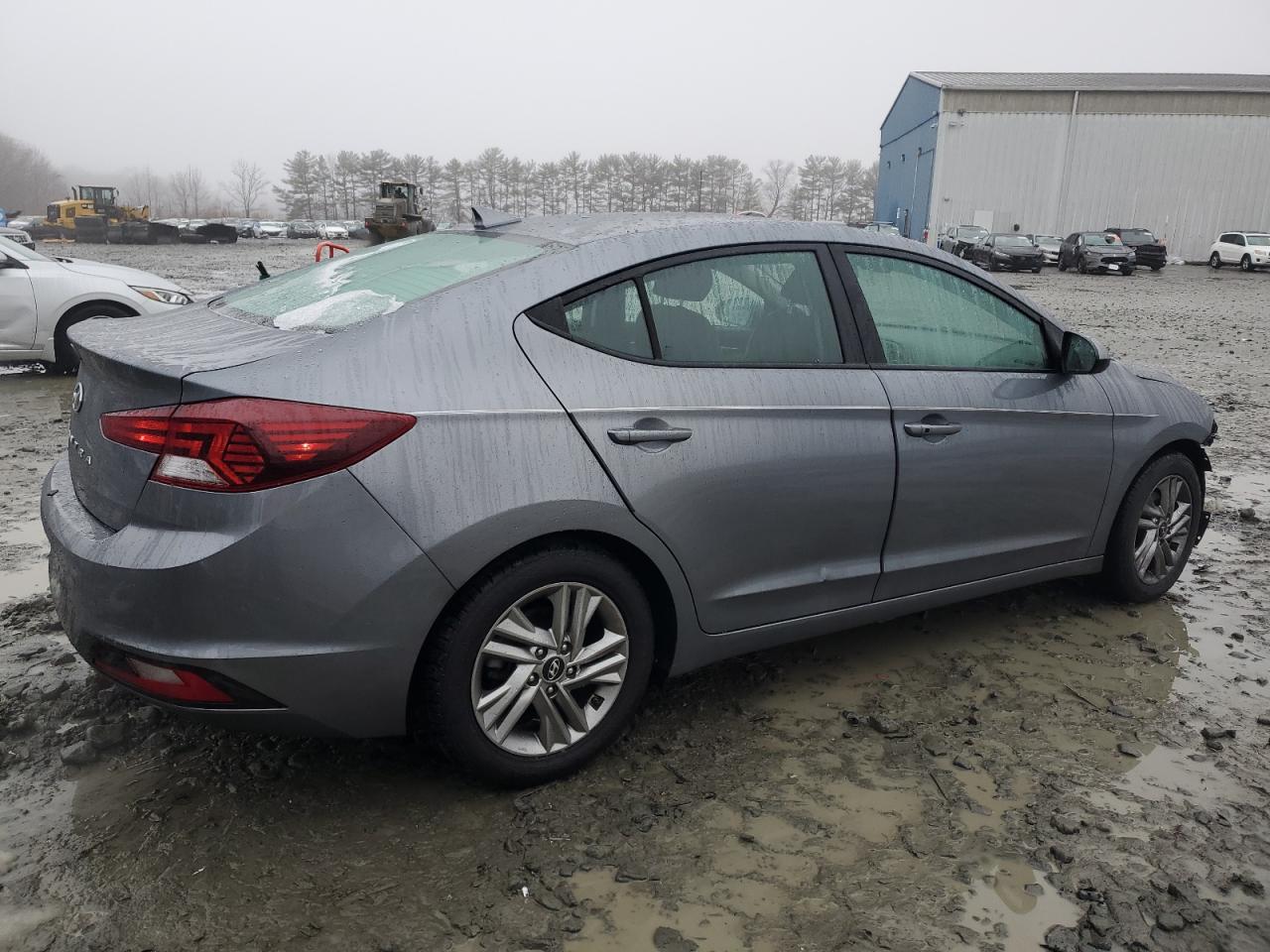 2019 Hyundai Elantra - Image 3