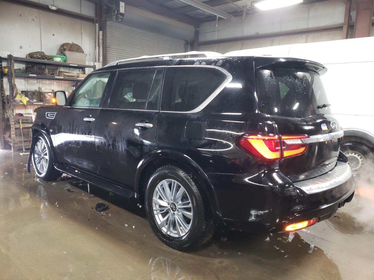 2019 Infiniti QX80 - Image 2