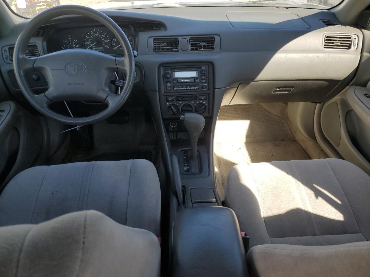 1999 Toyota Camry - Image 8