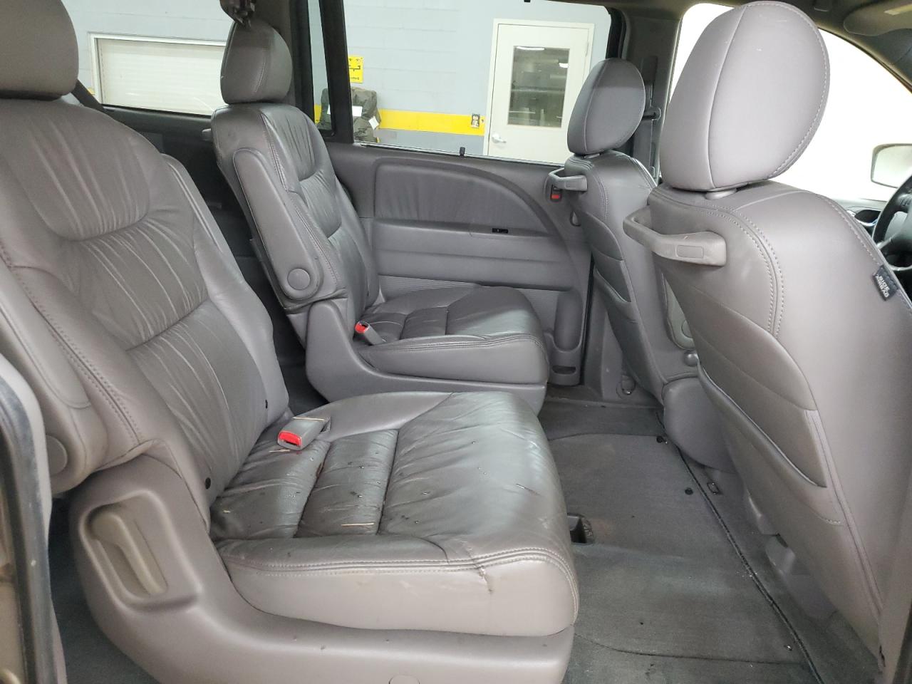 2008 Honda Odyssey - Image 11