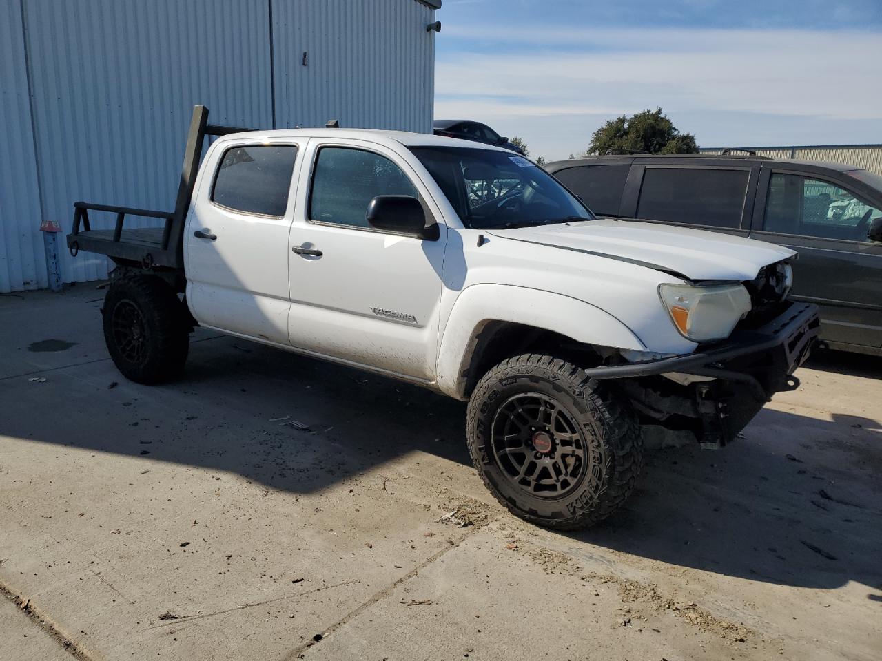 2014 Toyota Tacoma - Image 4