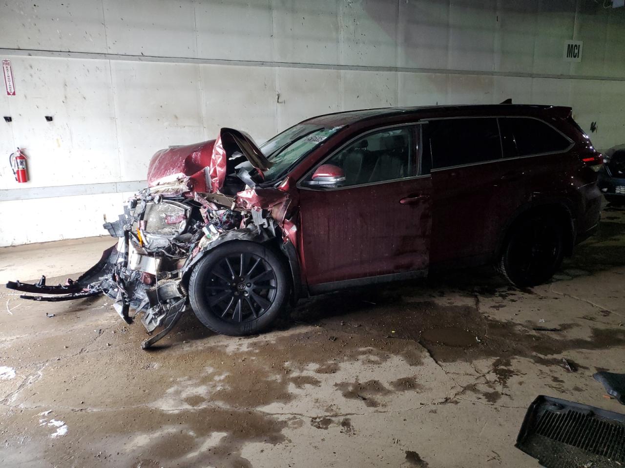 5TDJZRFH9KS610278 TOYOTA HIGHLANDER 2019