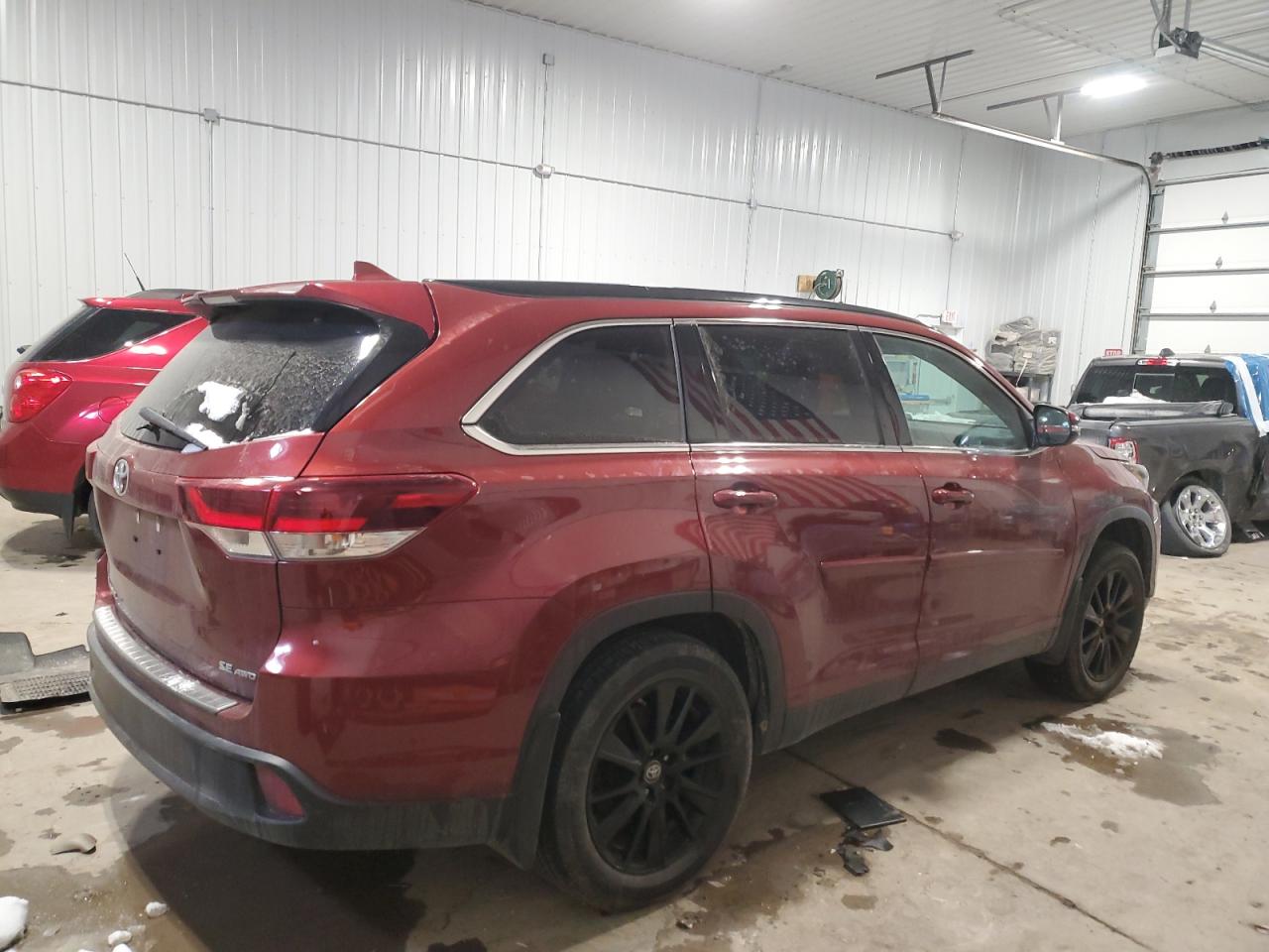 2019 Toyota Highlander - Image 3
