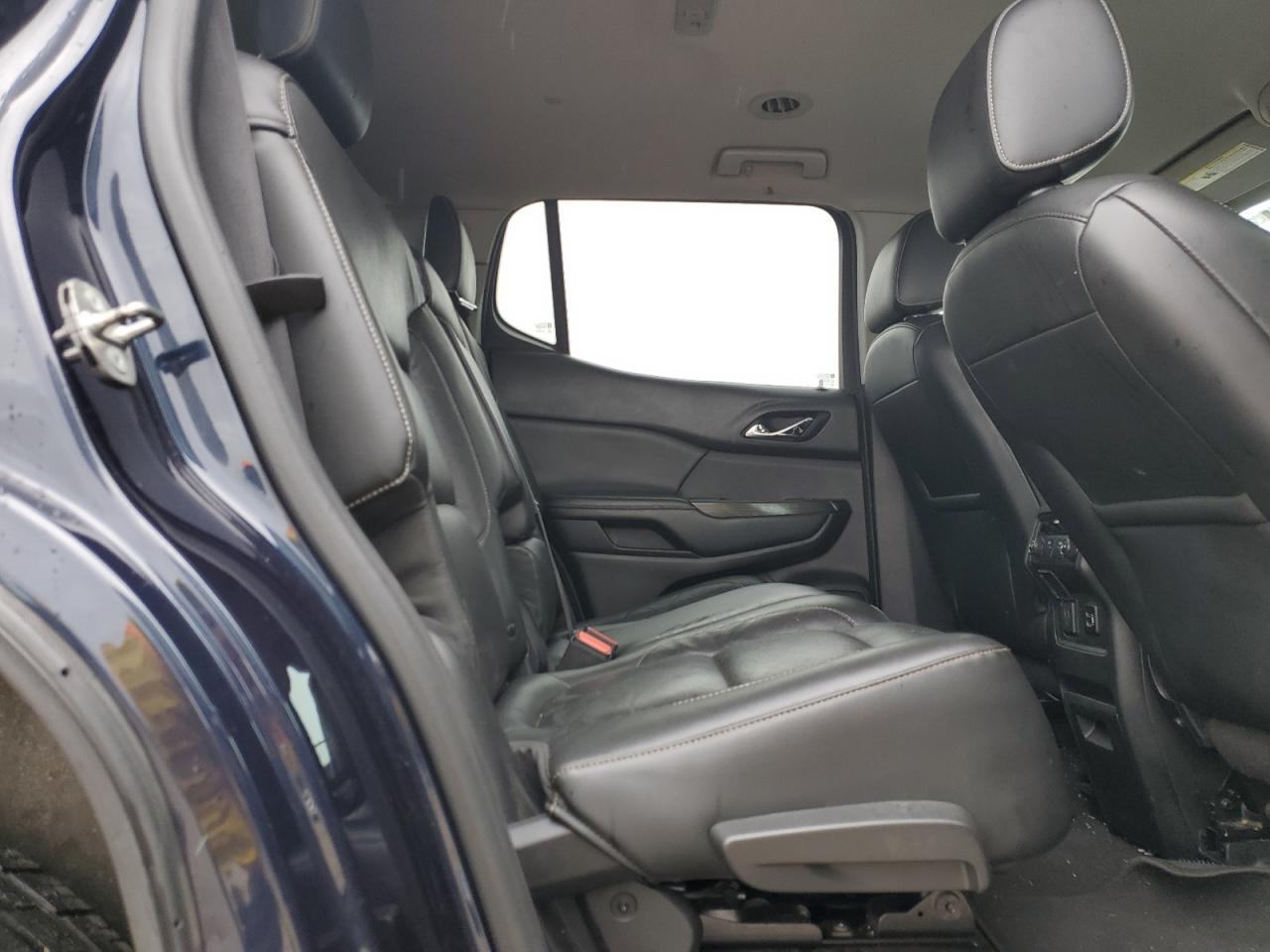 2017 GMC Acadia - Image 11