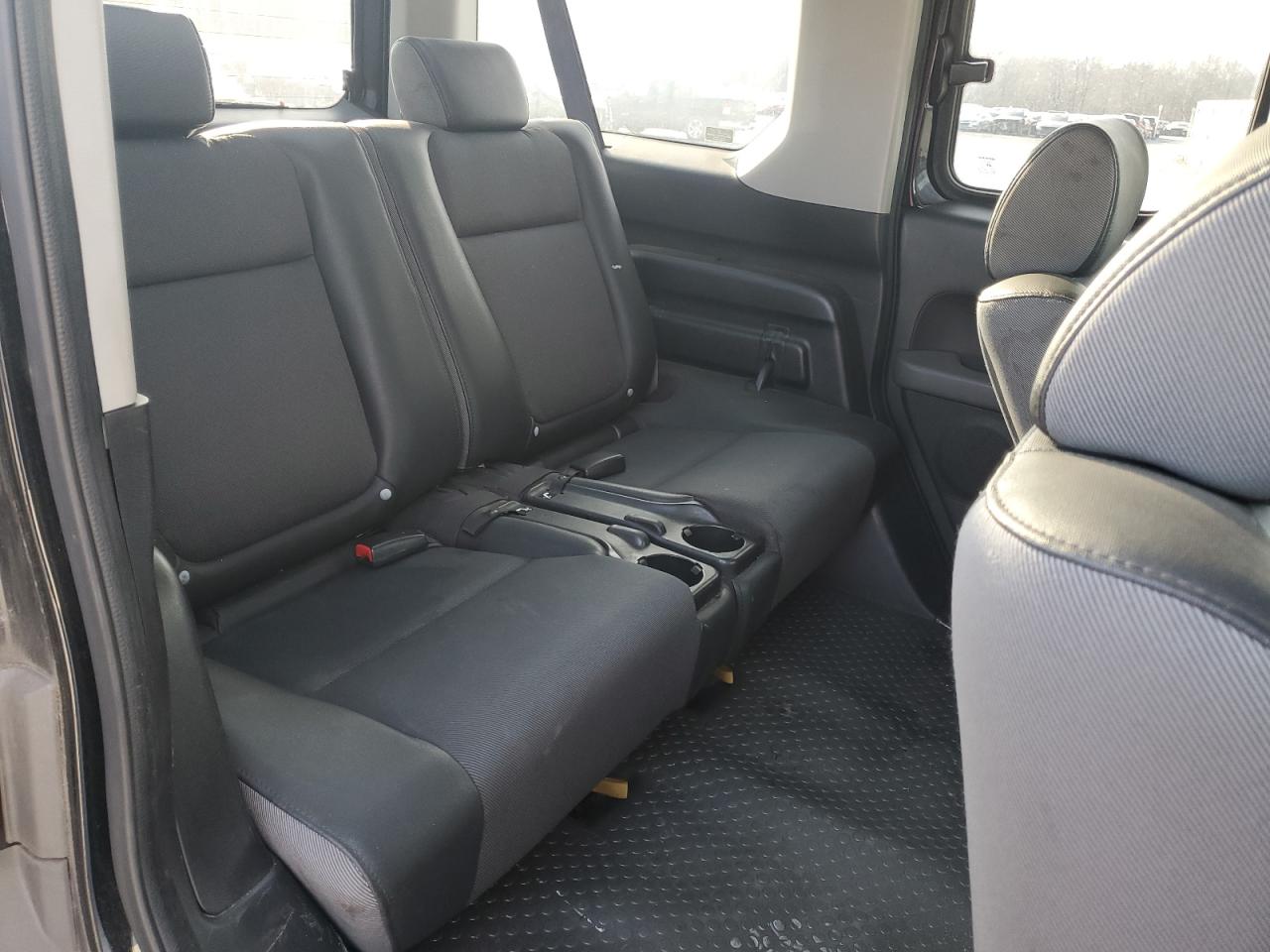 2003 Honda Element - Image 11