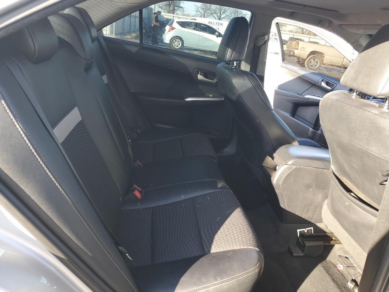 2012 Toyota Camry - Image 10