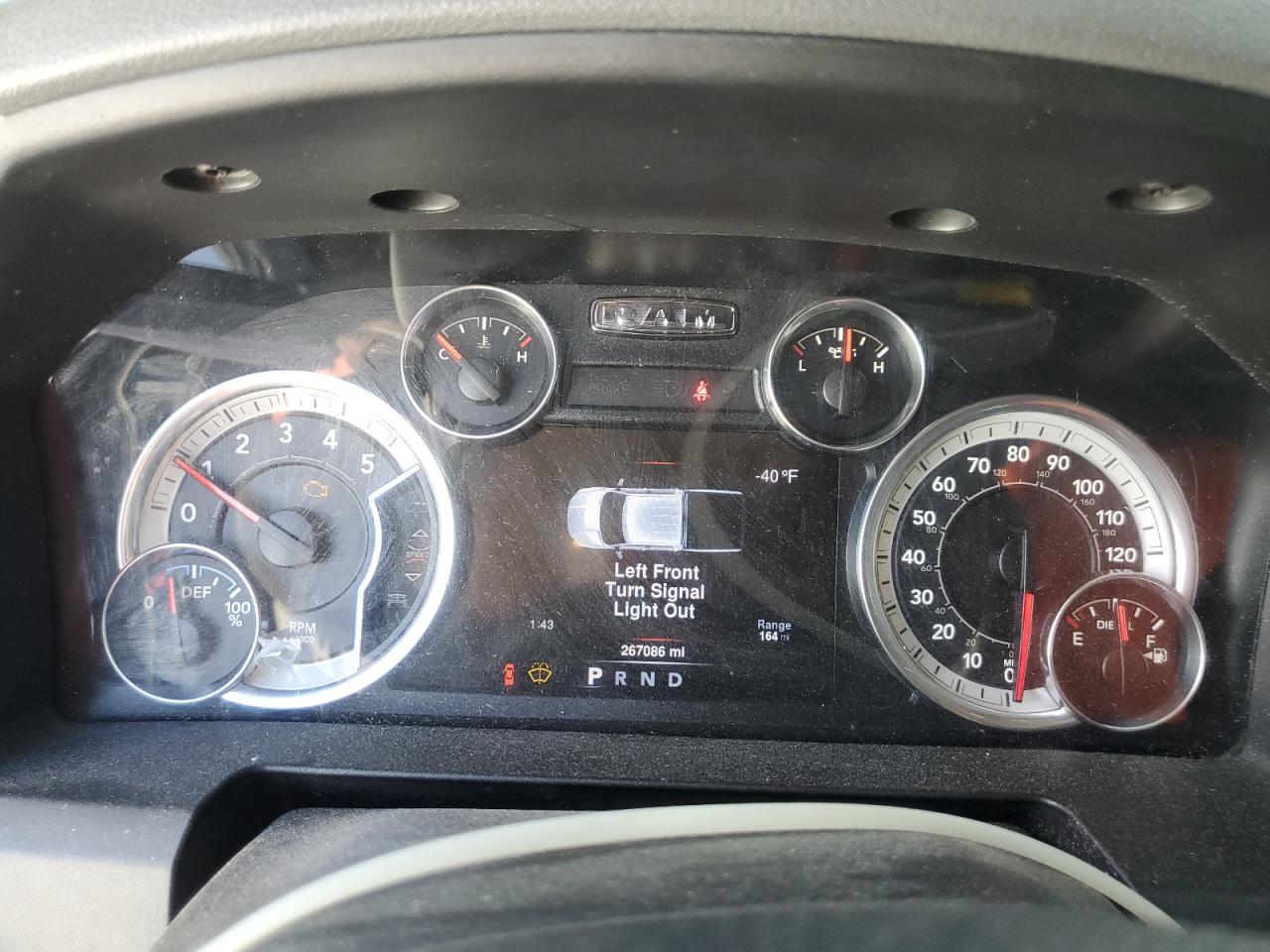 2016 RAM 1500 - Image 9
