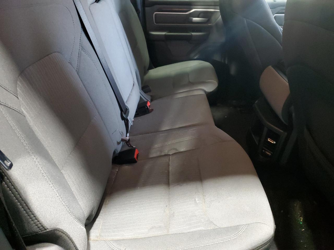 2021 RAM 1500 - Image 10