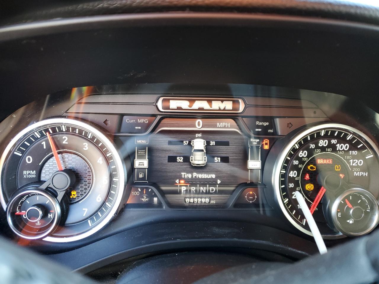 2022 RAM 1500 - Image 9