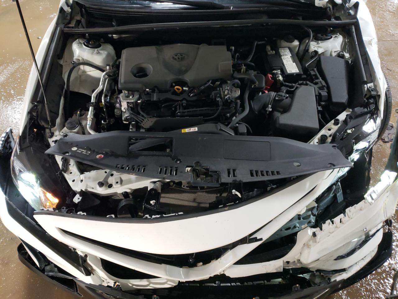2022 Toyota Camry - Image 11