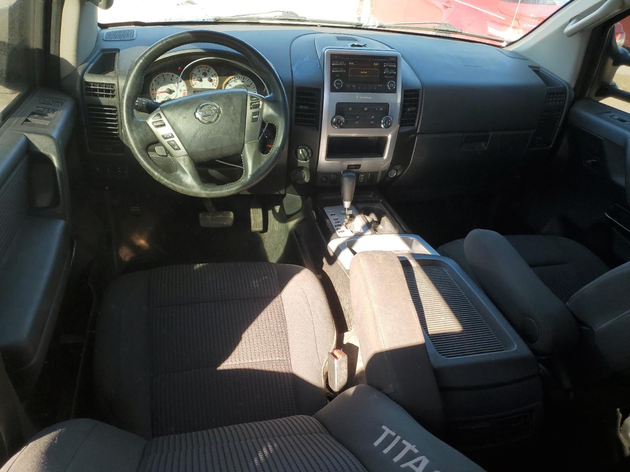 2014 Nissan Titan - Image 8