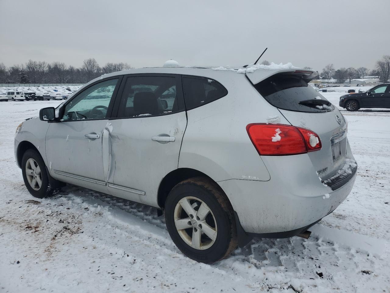 2012 Nissan Rogue - Image 2