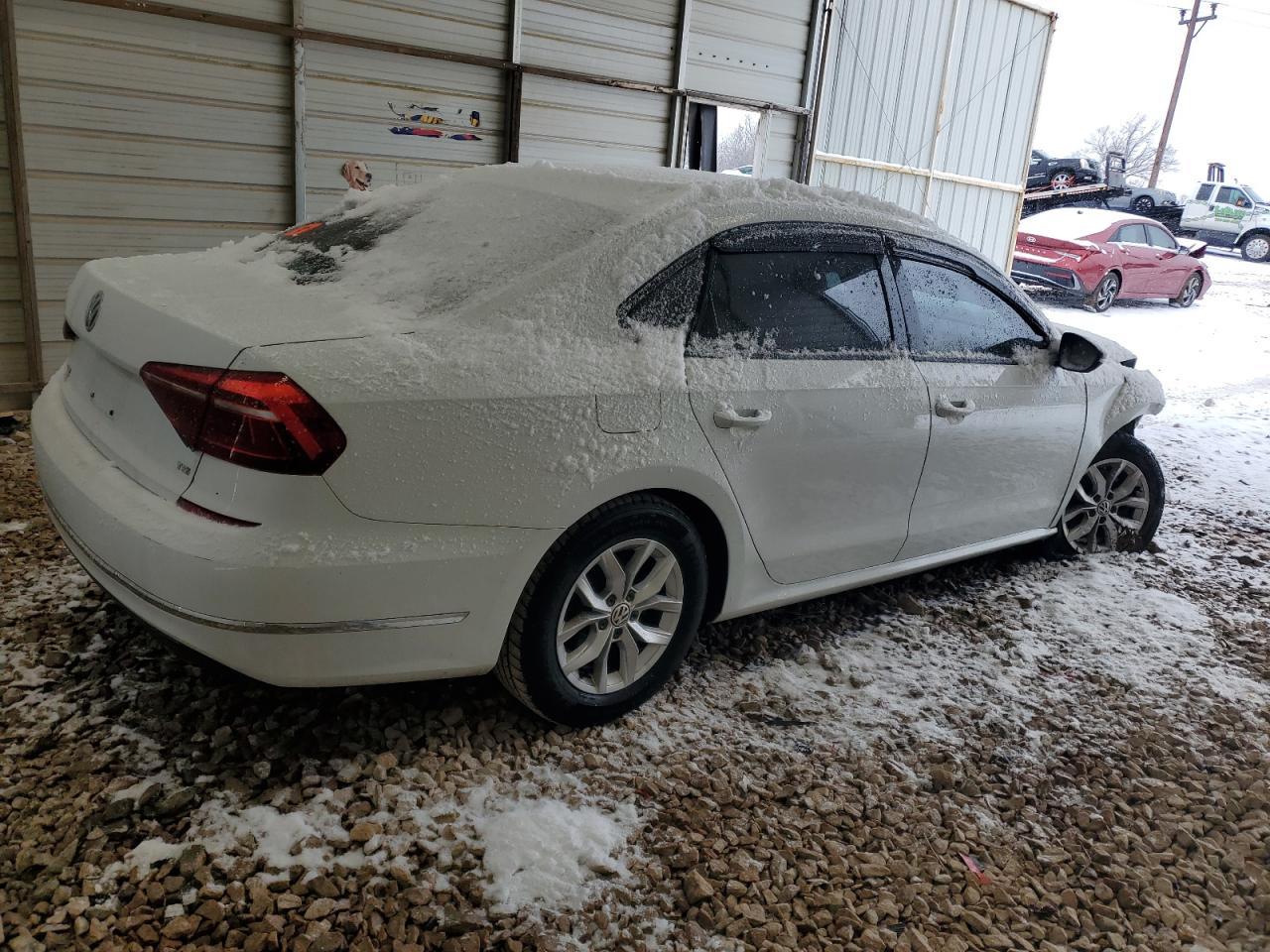 2018 Volkswagen Passat - Image 3