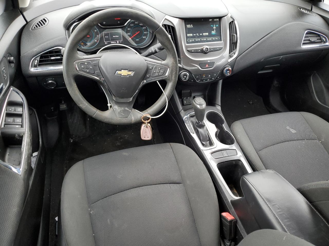 2017 Chevrolet Cruze - Image 8