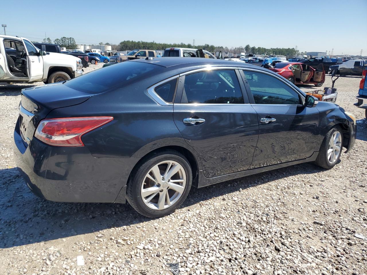 2013 Nissan Altima - Image 3
