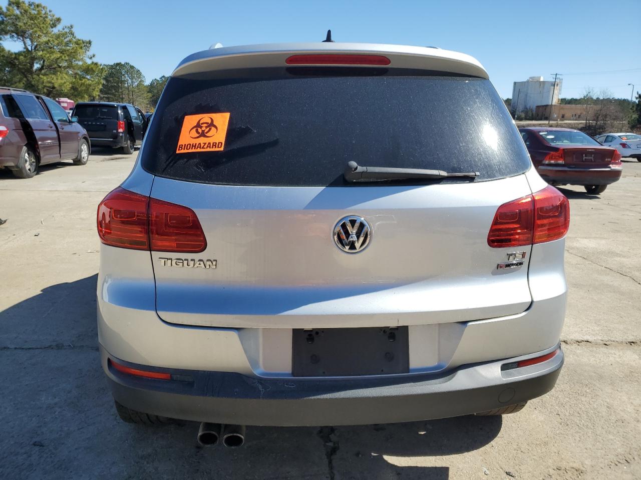 2017 Volkswagen Tiguan - Image 6