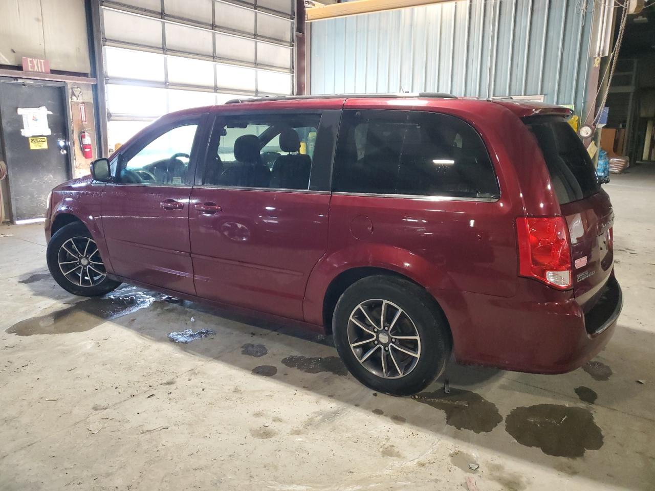 2017 Dodge Caravan - Image 2