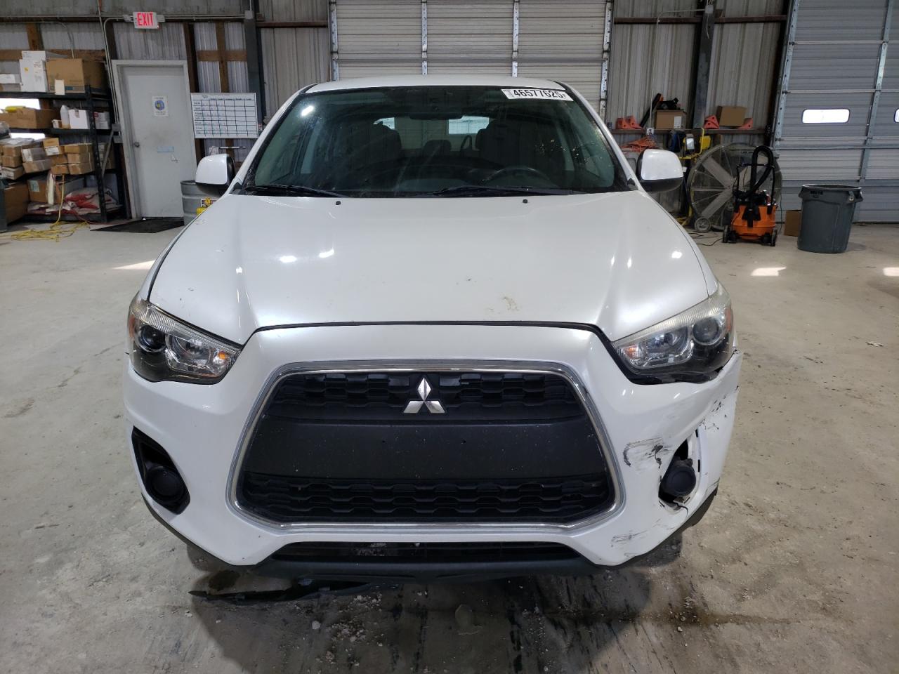 2014 Mitsubishi Outlander - Image 5