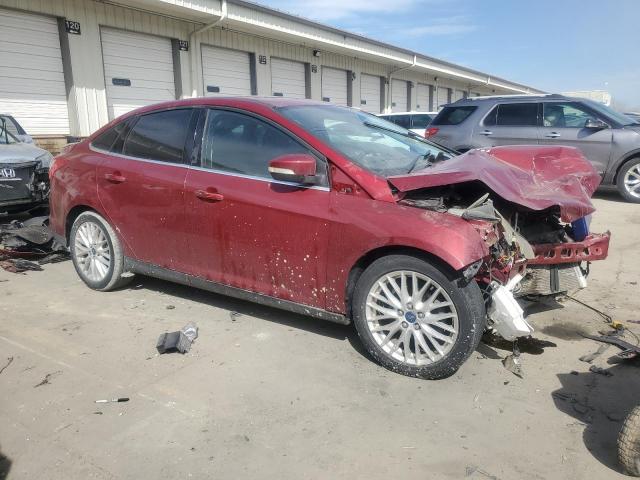 Sedans FORD FOCUS 2013 Czerwony
