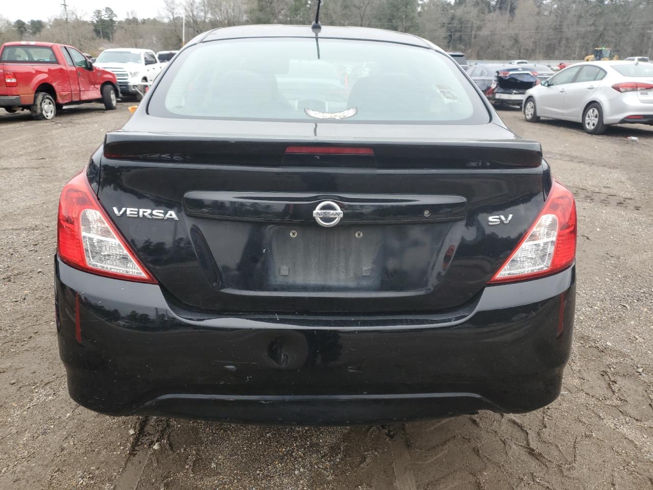 3N1CN7AP6JL808427 NISSAN VERSA 2018